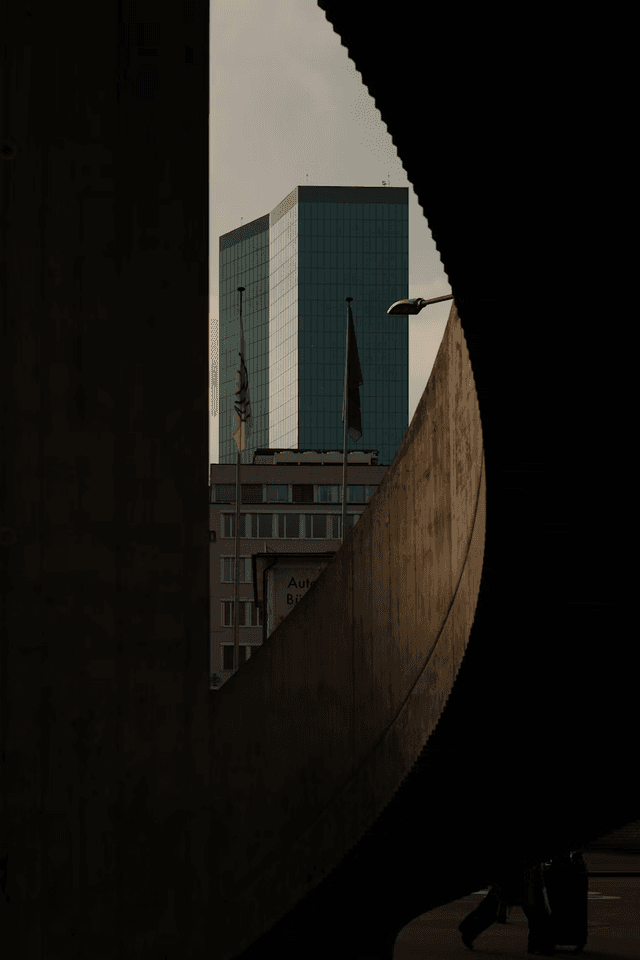 Post: building